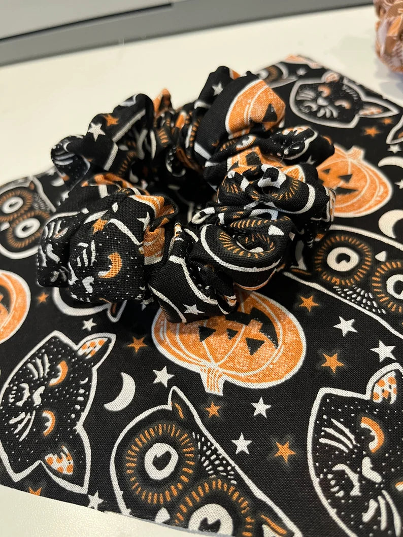 Halloween Cats Owls and Pumpkins